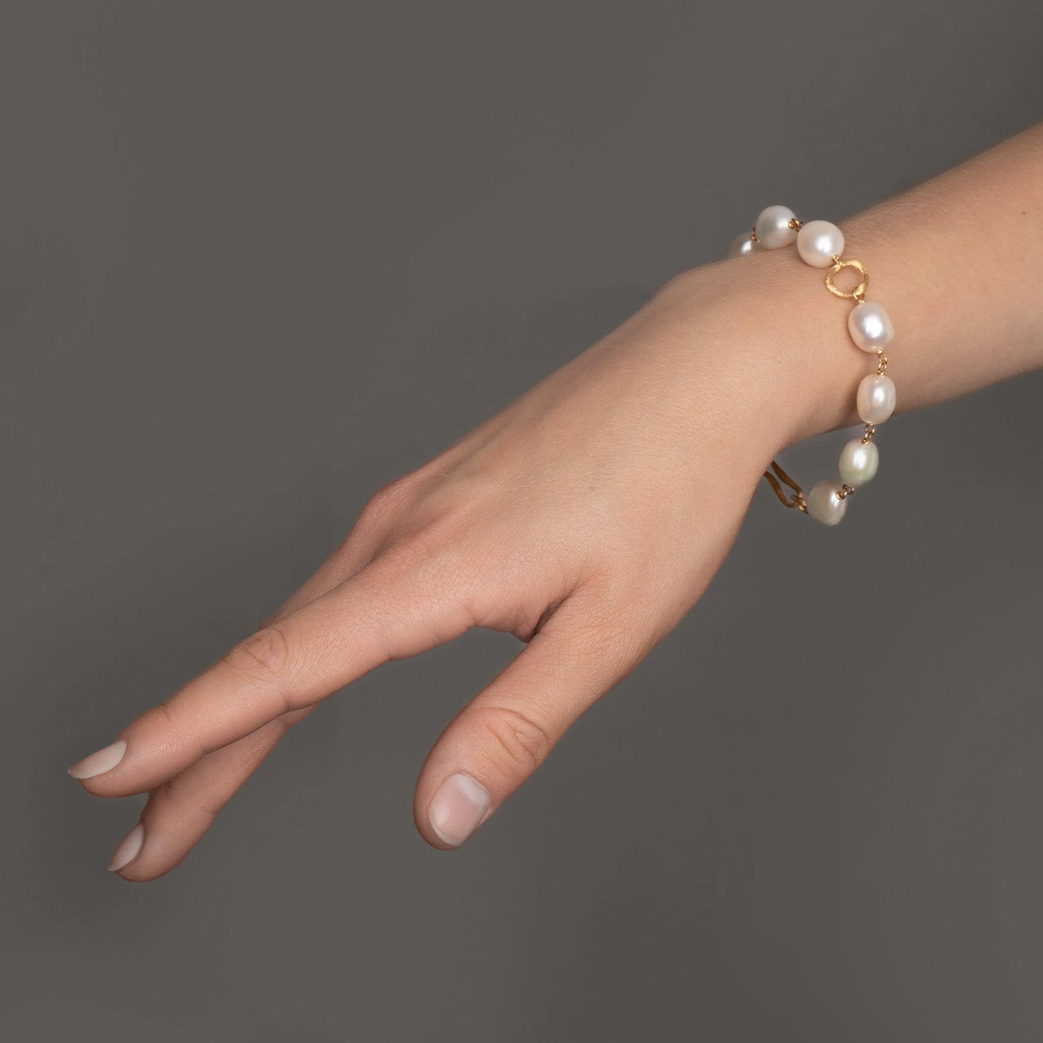 DETAIL233521