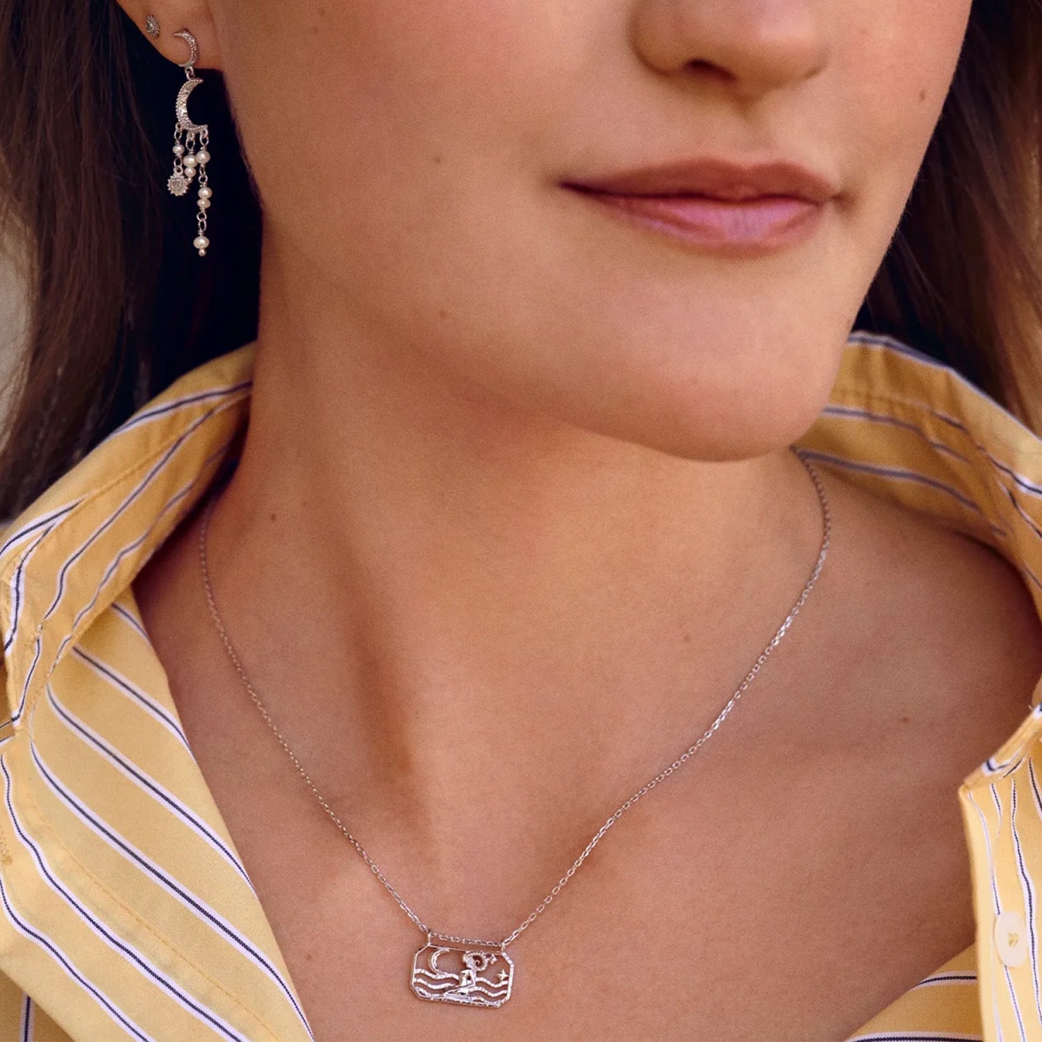 DETAIL228255