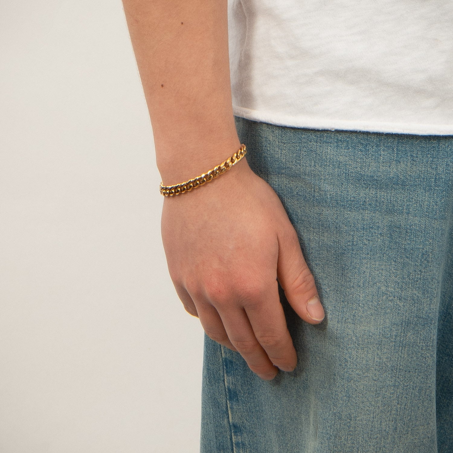 DETAIL237442