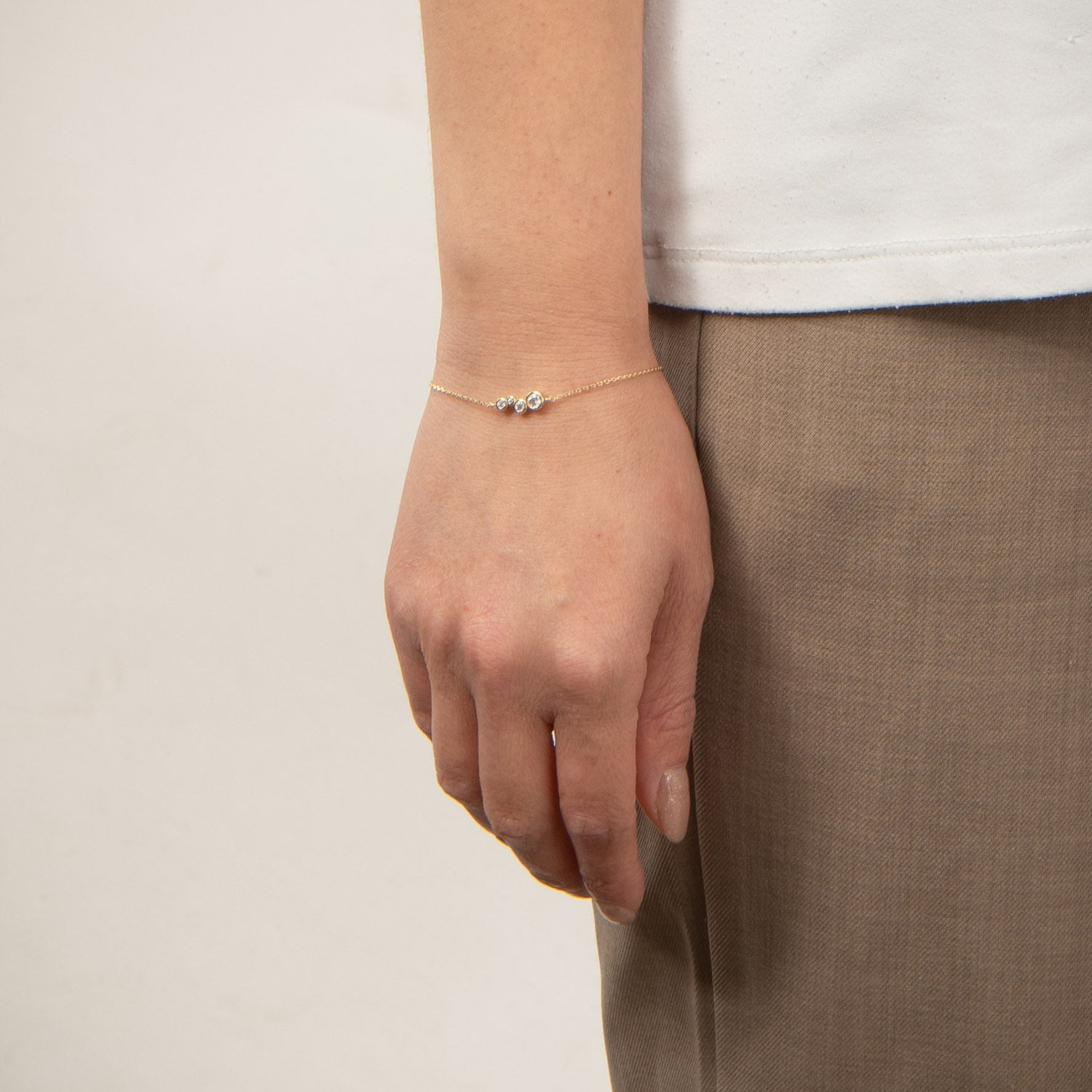 DETAIL236275