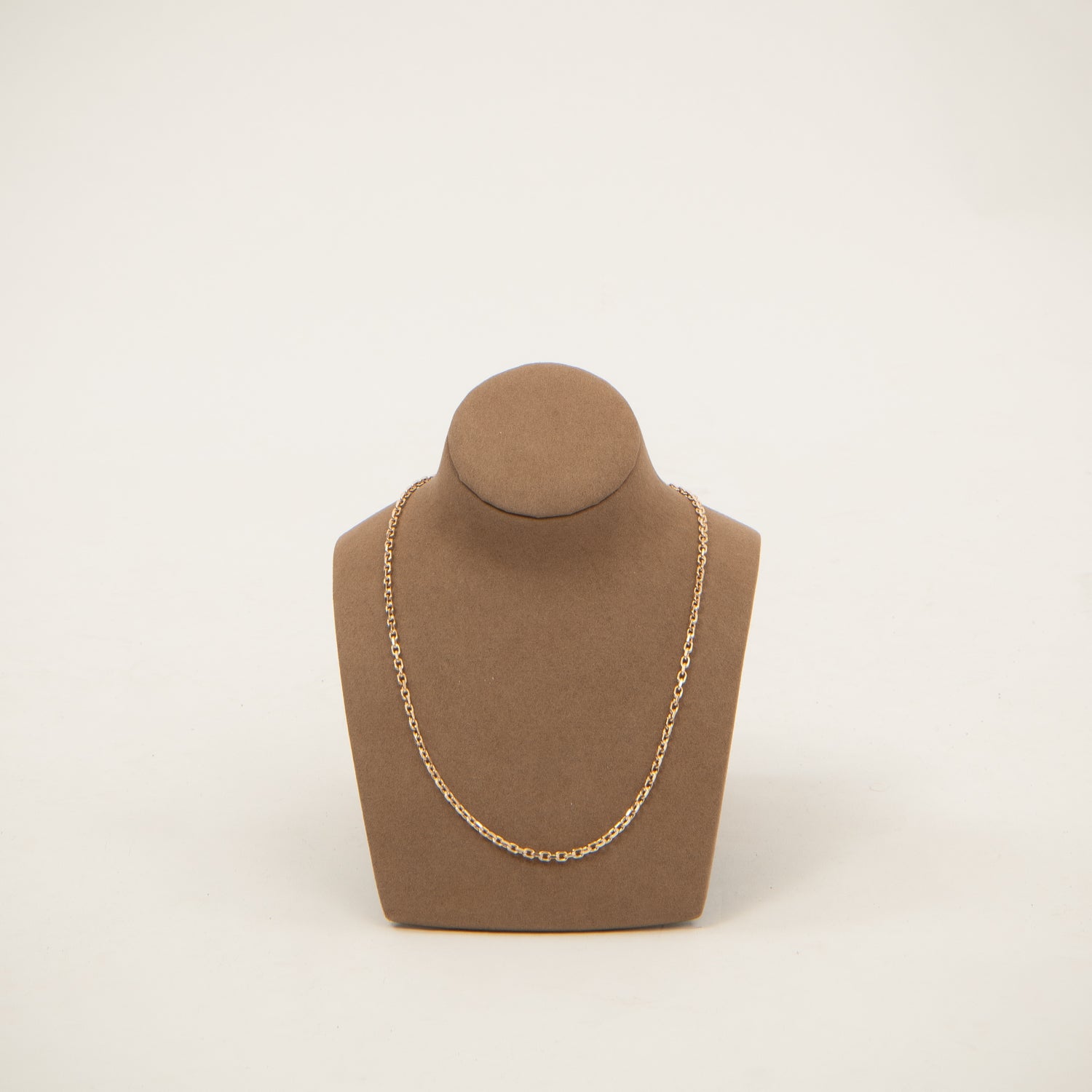 DETAIL235844