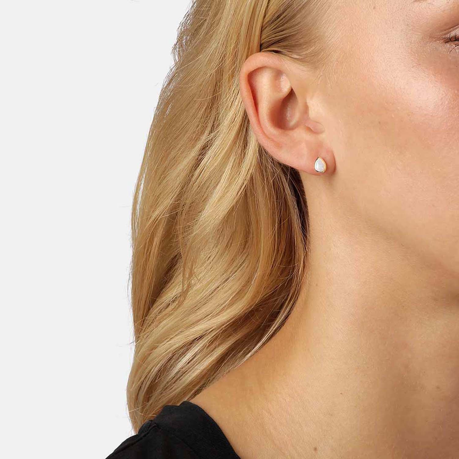 DETAIL225880