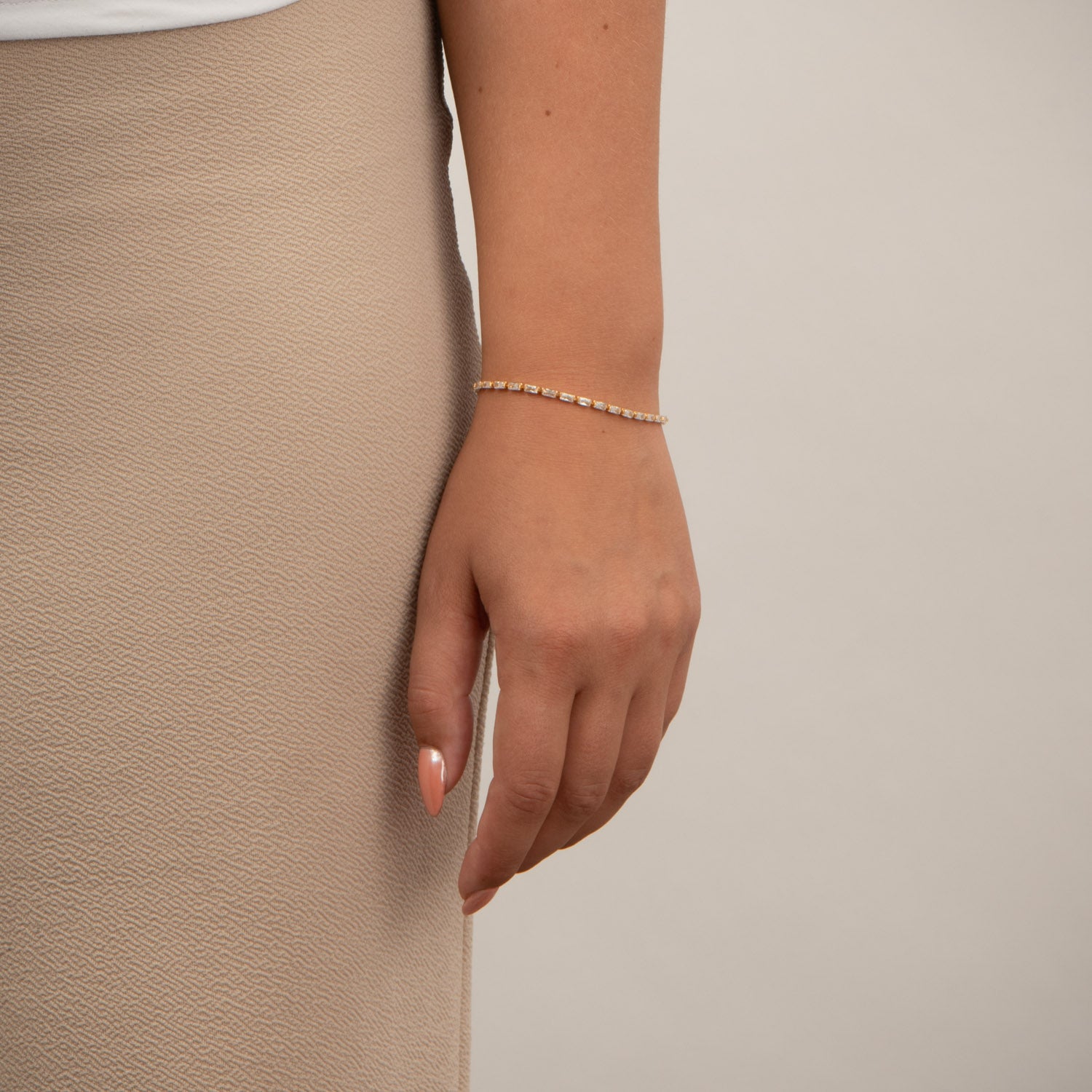 DETAIL213893