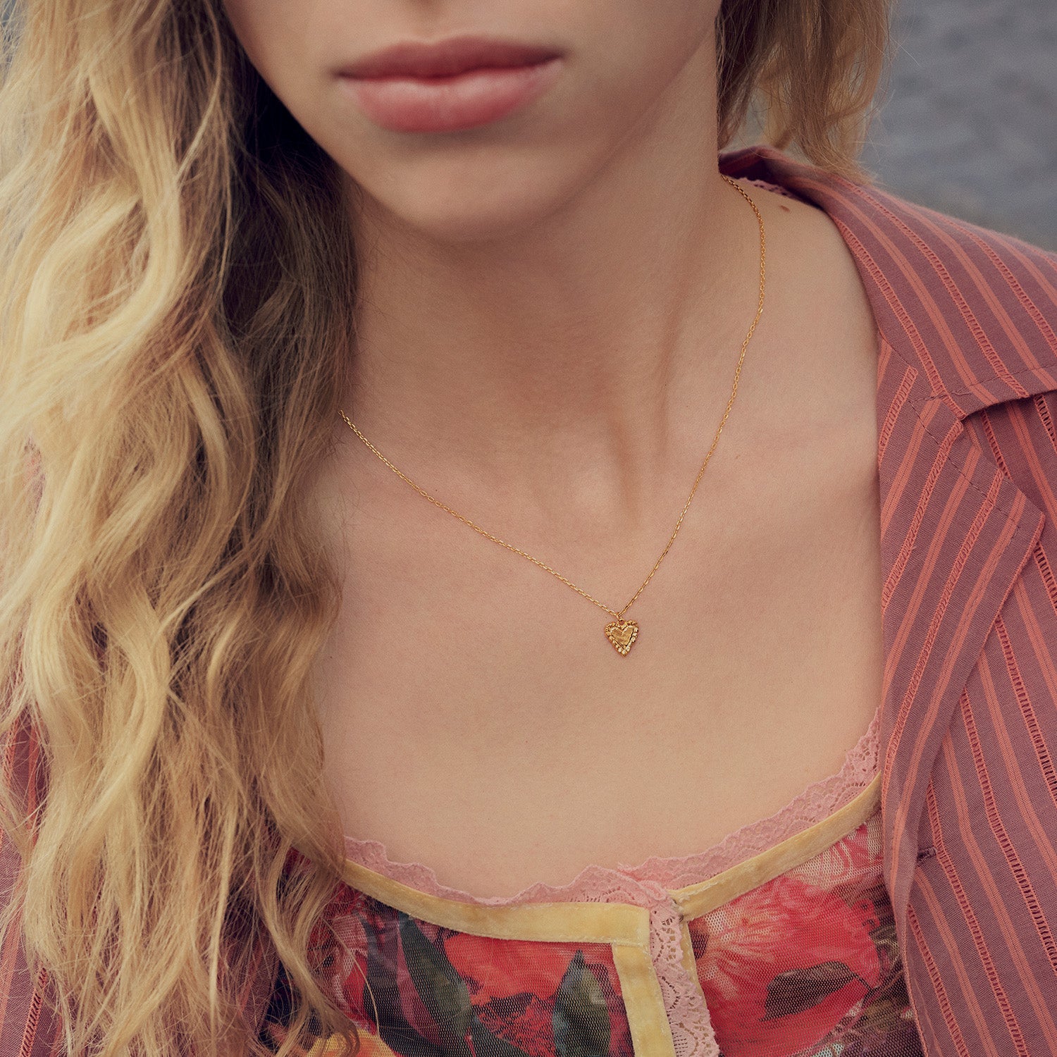 DETAIL233799