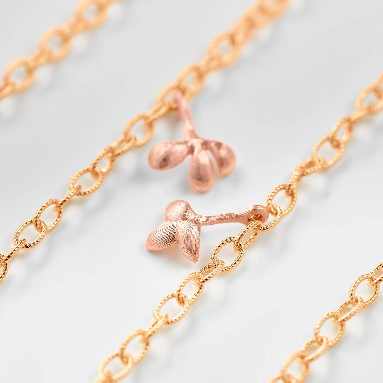 DETAIL238469
