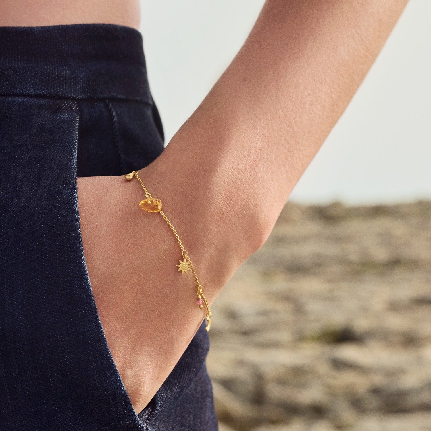 DETAIL224673