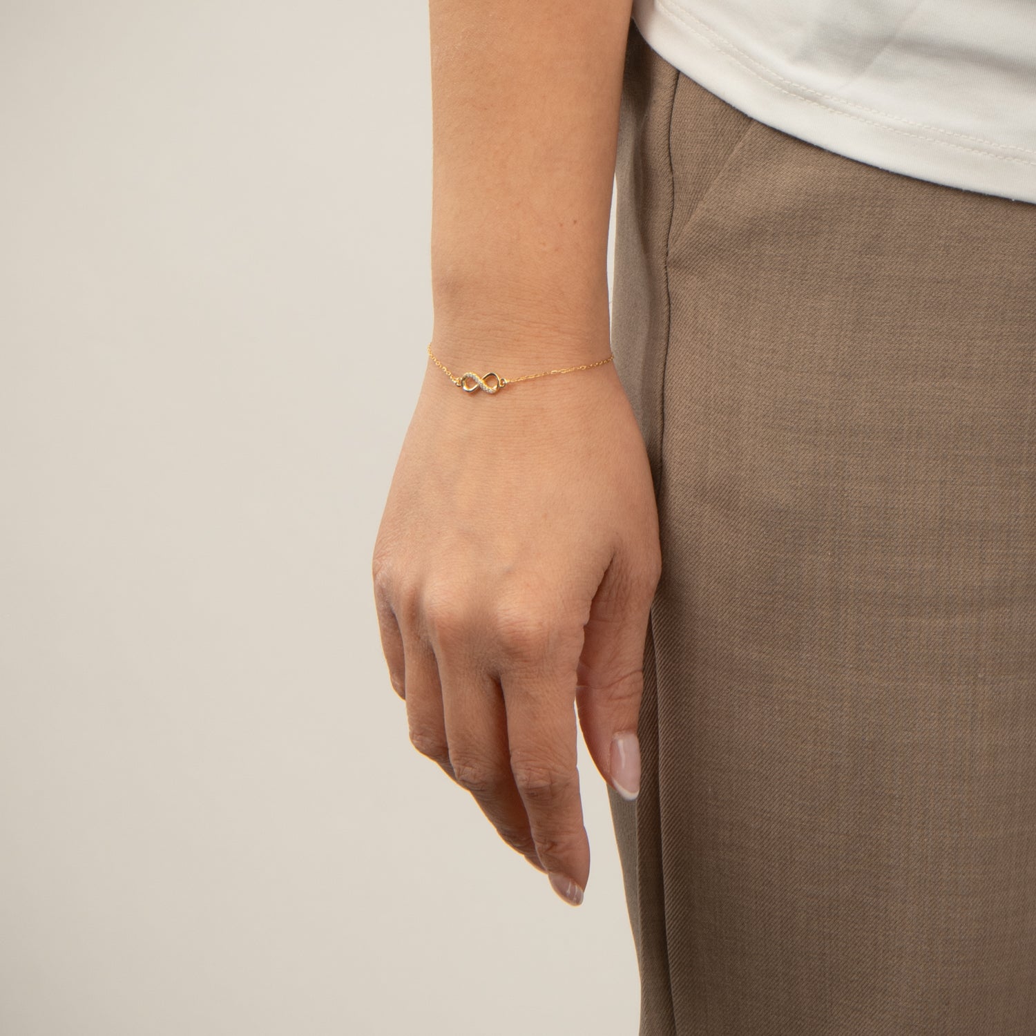DETAIL233833