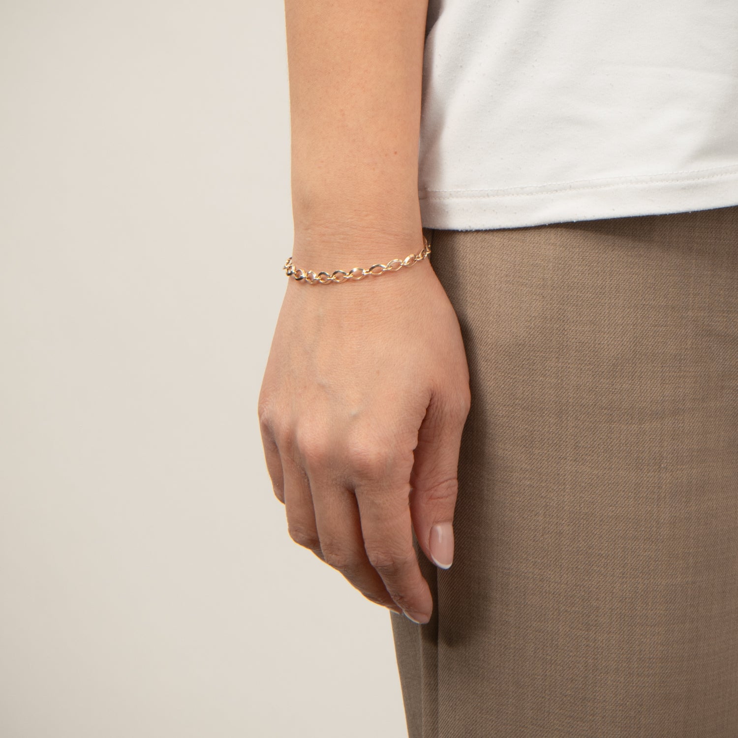 DETAIL235230