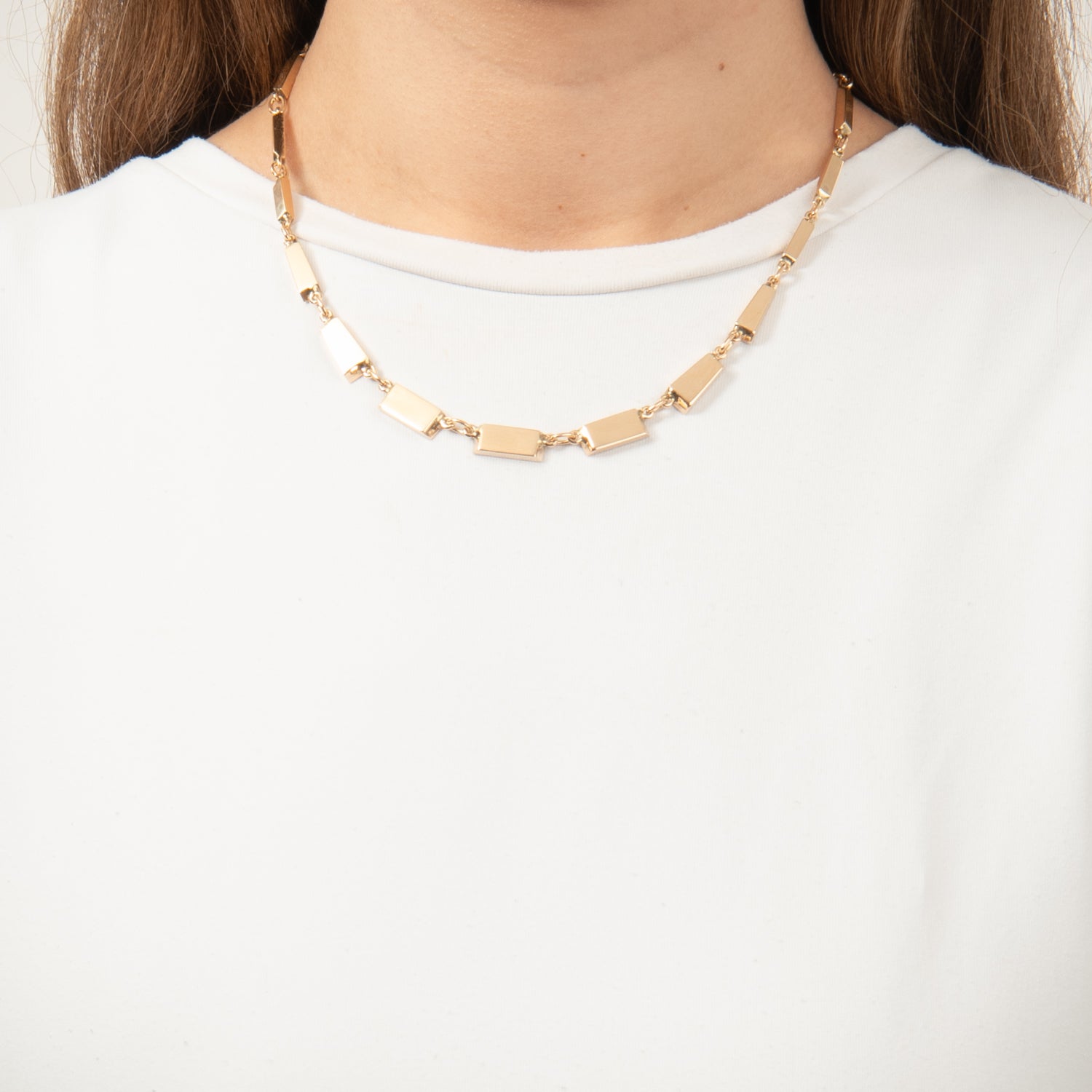 DETAIL235834