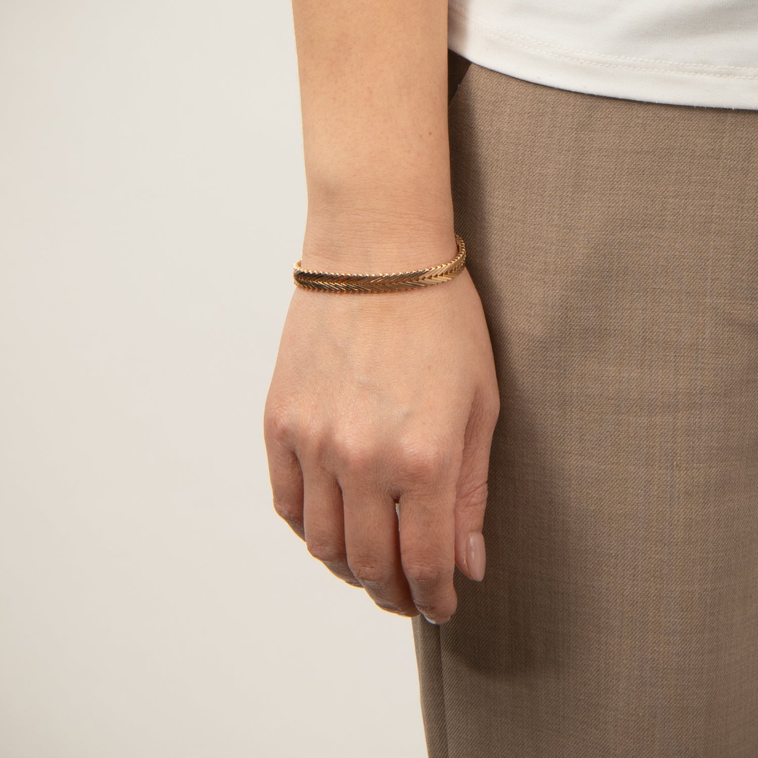 DETAIL235859