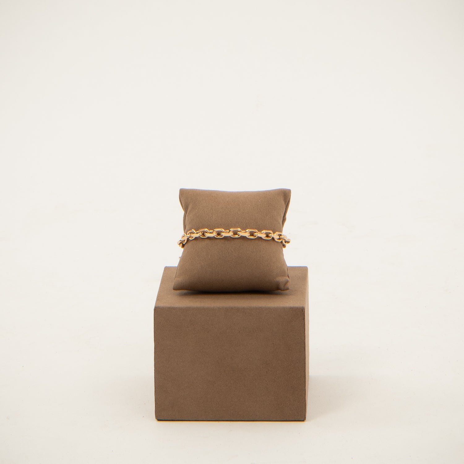 DETAIL235854