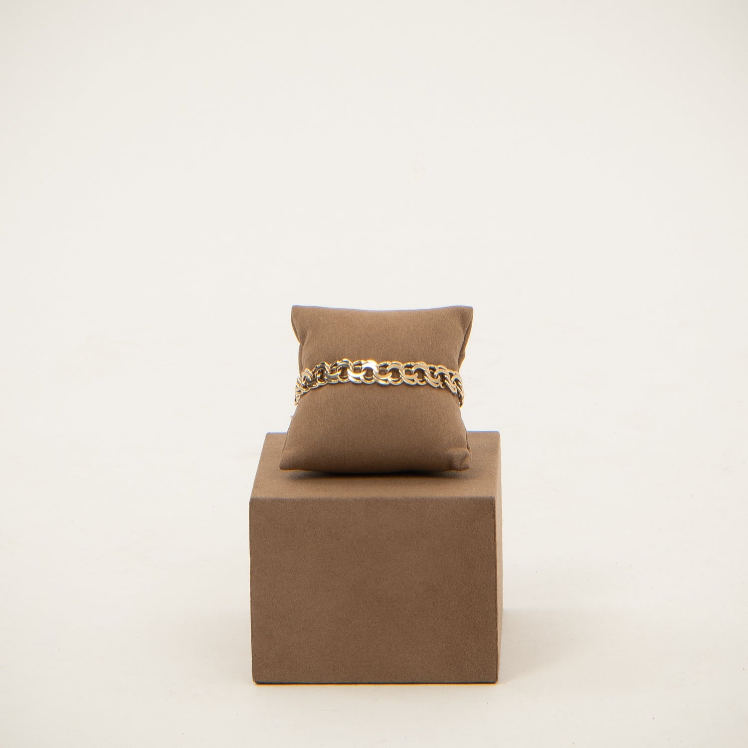 DETAIL235873
