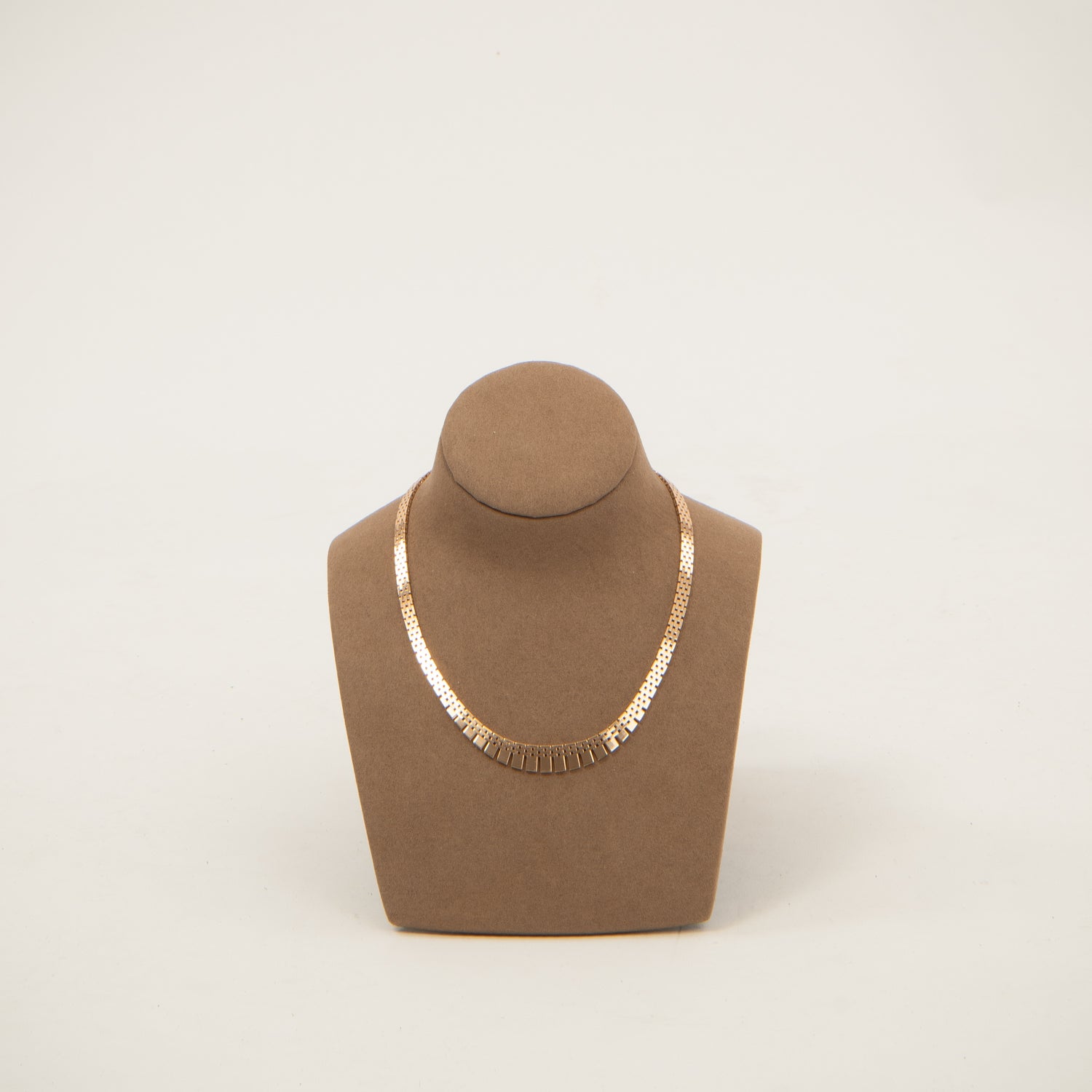 DETAIL235889