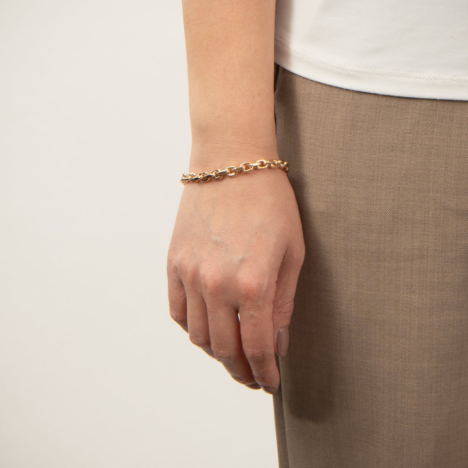 DETAIL235949