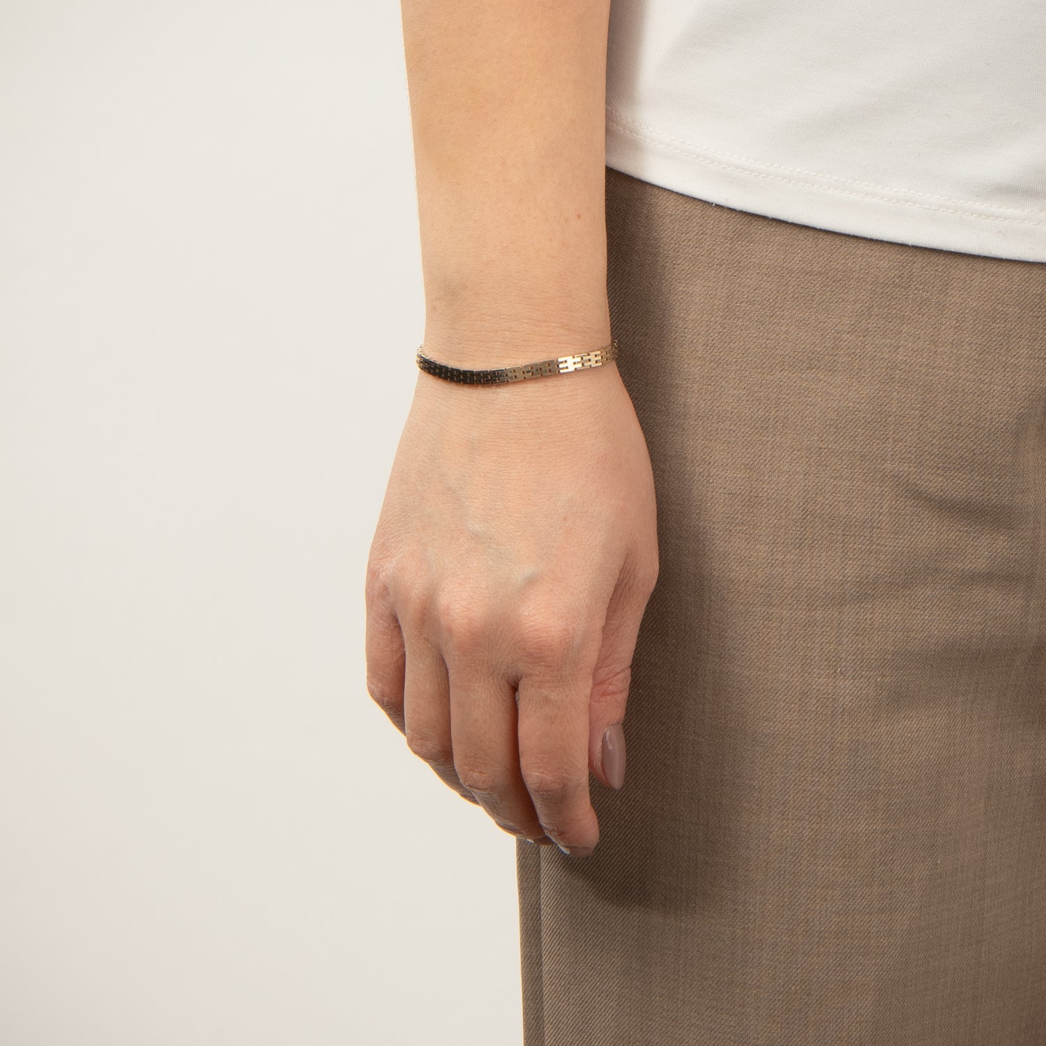 DETAIL235952