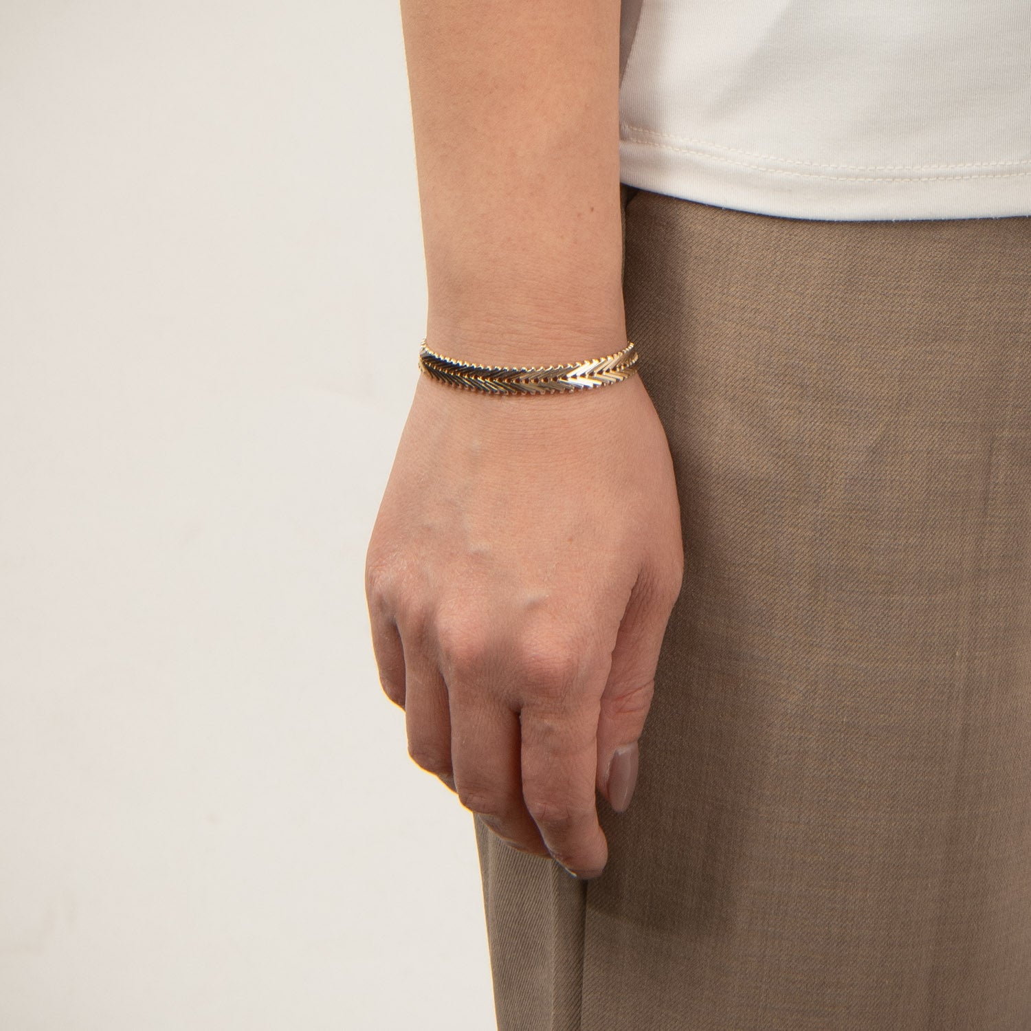 DETAIL236546