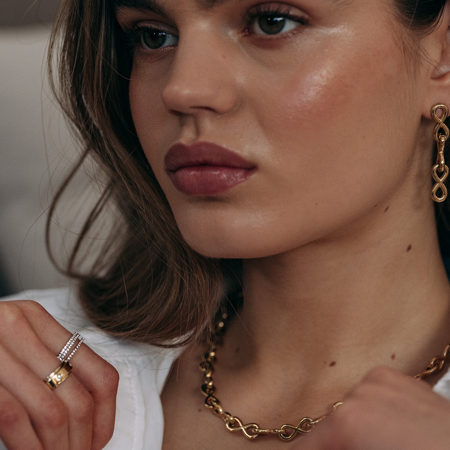 DETAIL243373