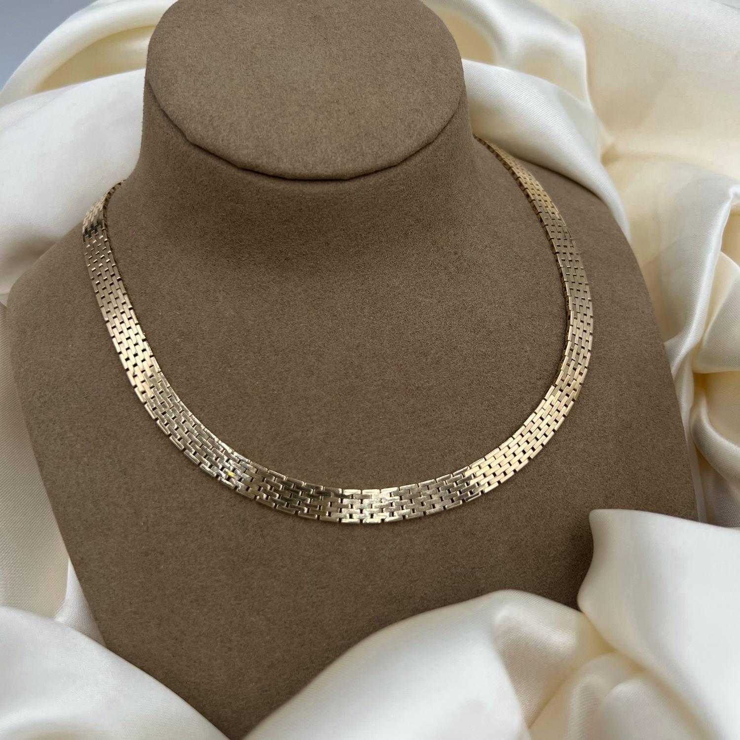DETAIL238979