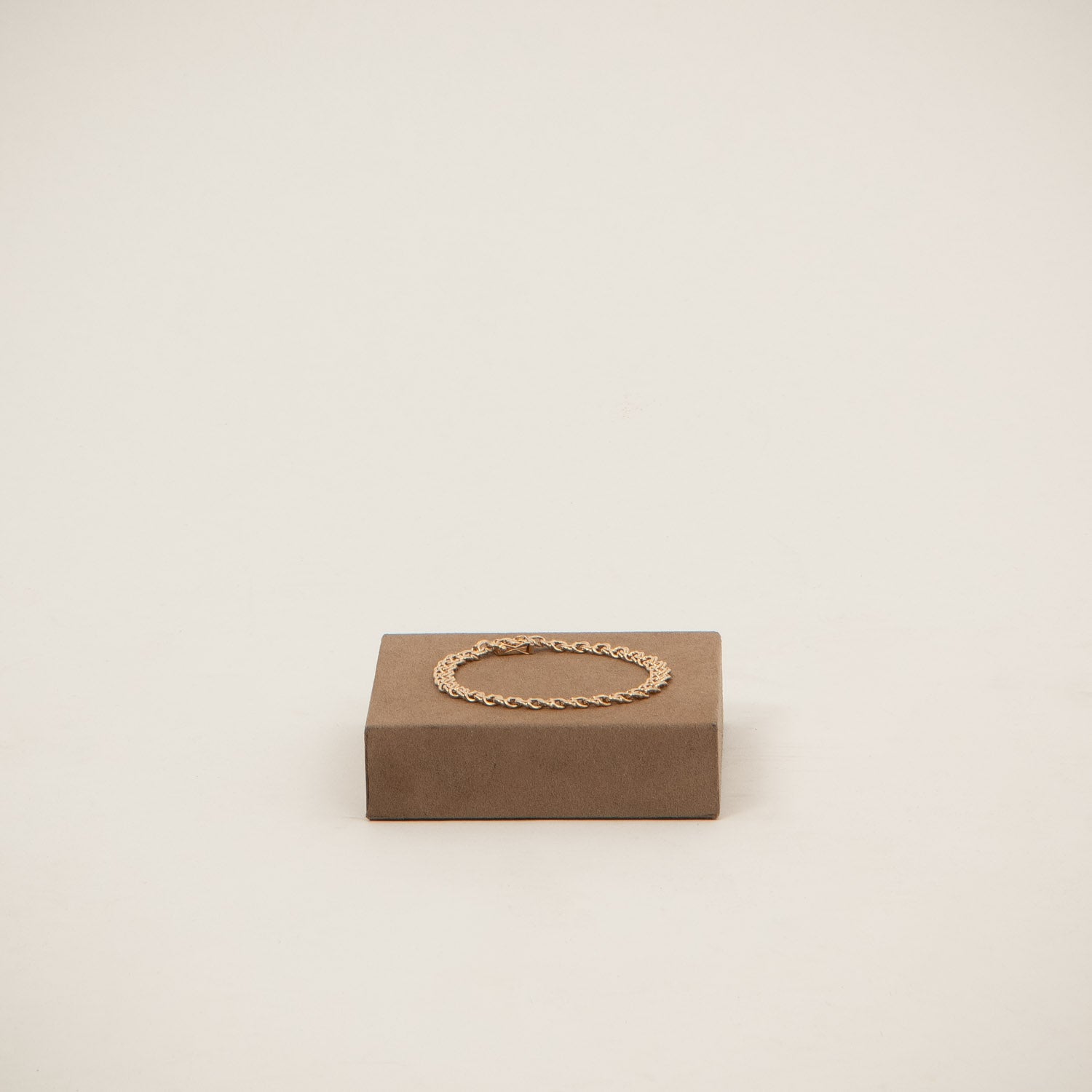 DETAIL238349