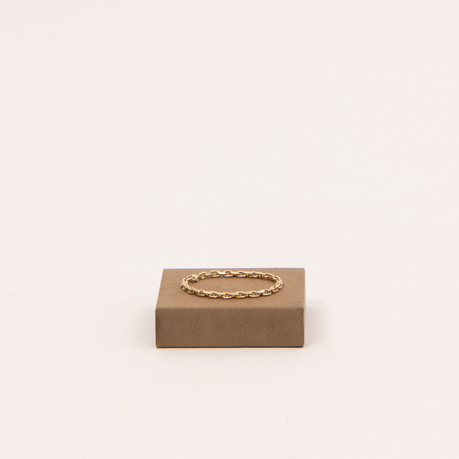 DETAIL240720