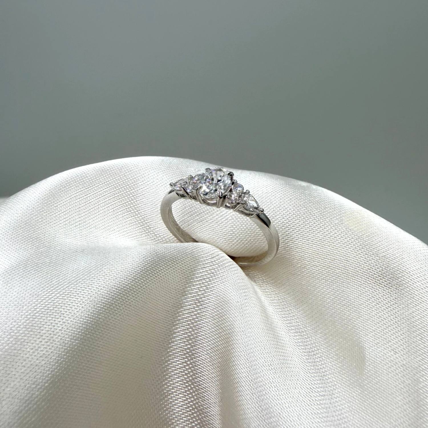 DETAIL242825