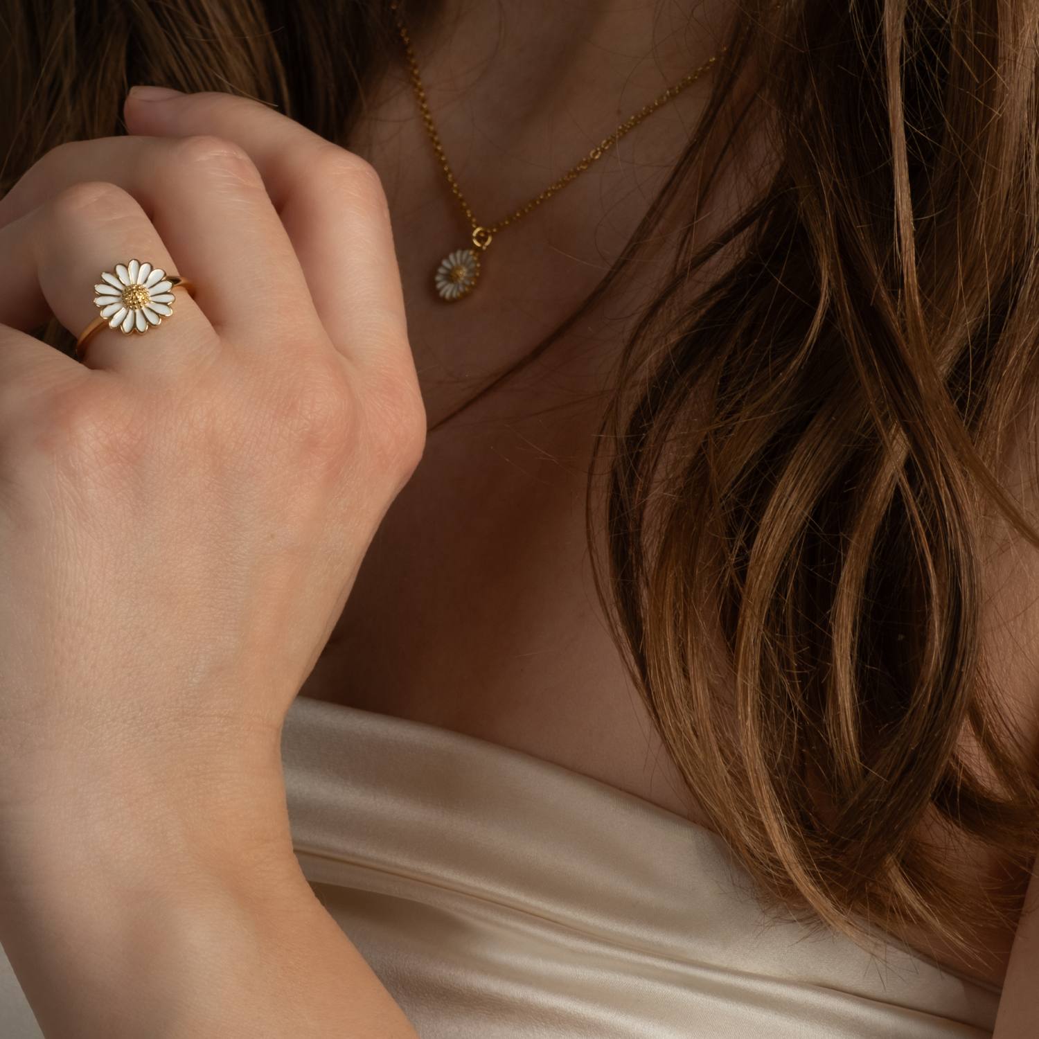 DETAIL242872