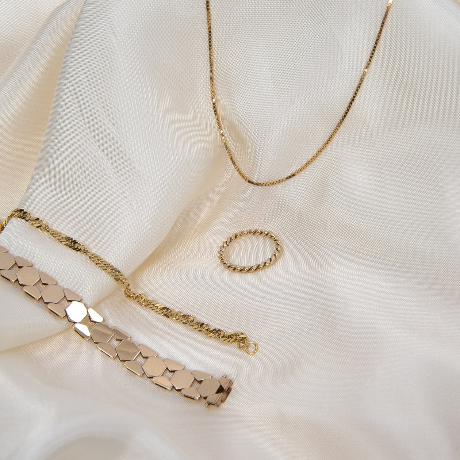 DETAIL246881