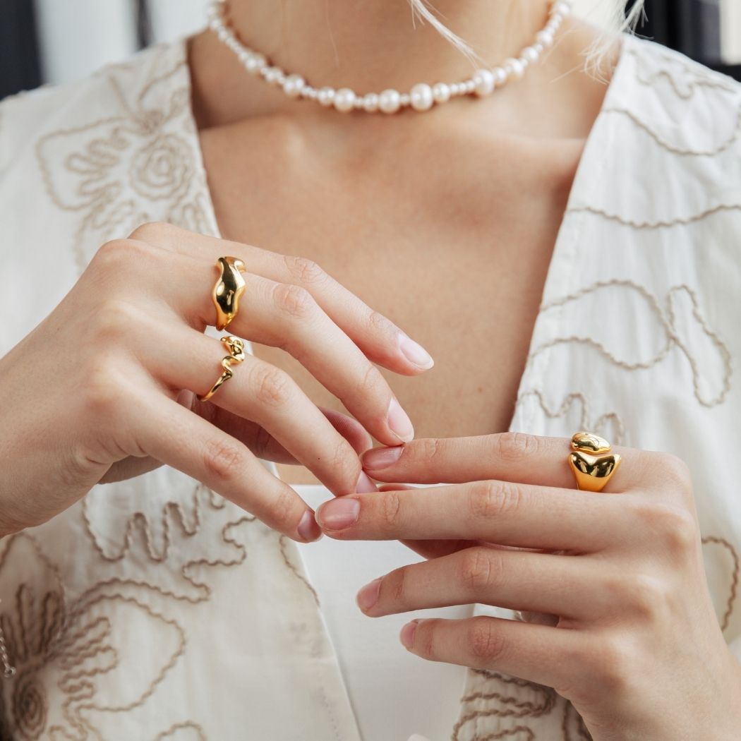 LuvaLu Jewellery - Camellia halskæde - Forgyldt sølv