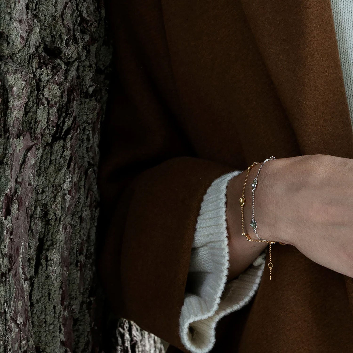 DETAIL231140