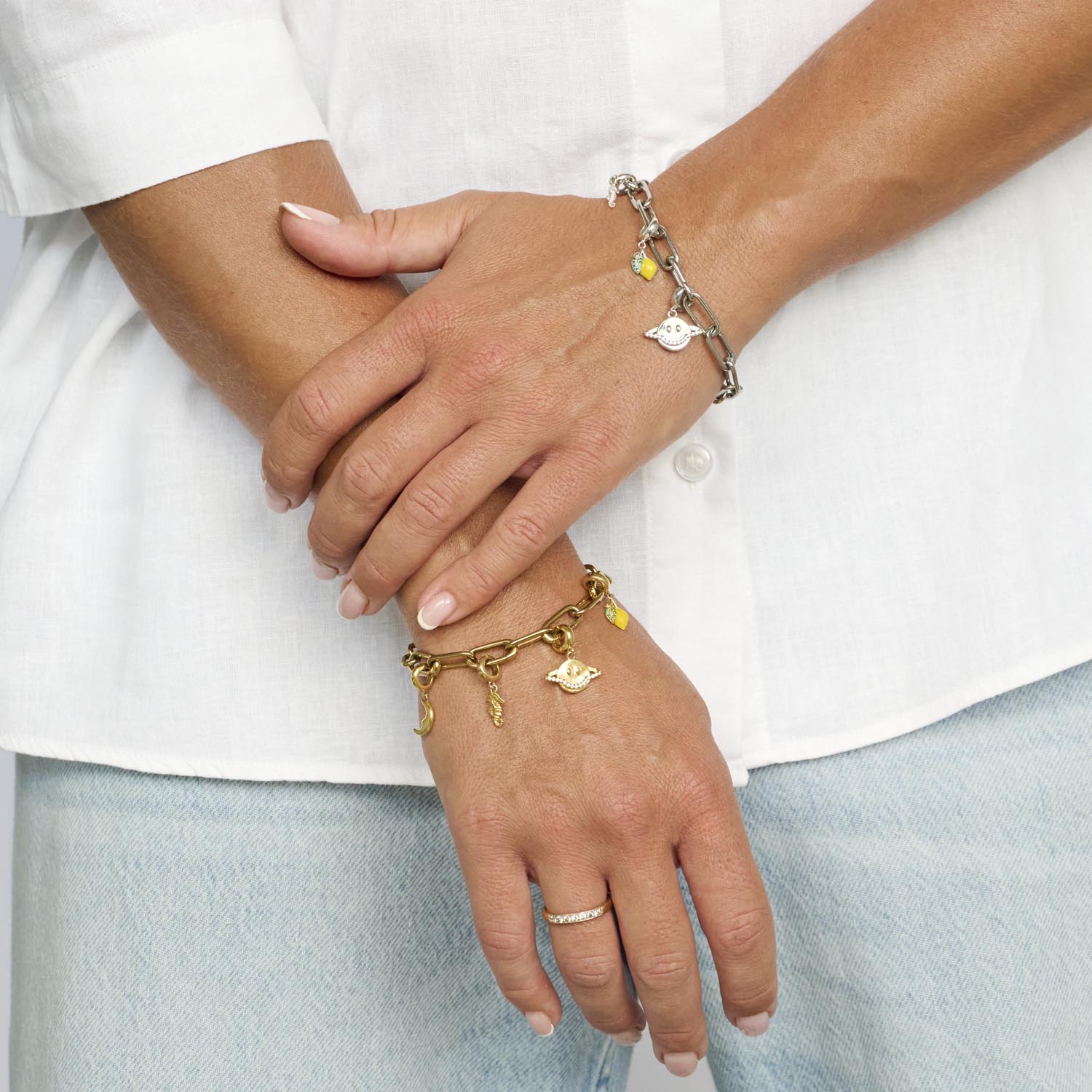 DETAIL233370