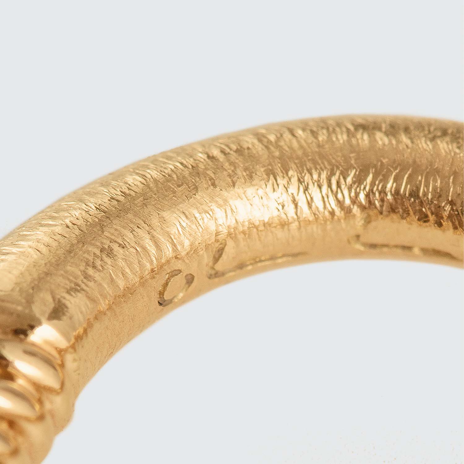 DETAIL194128
