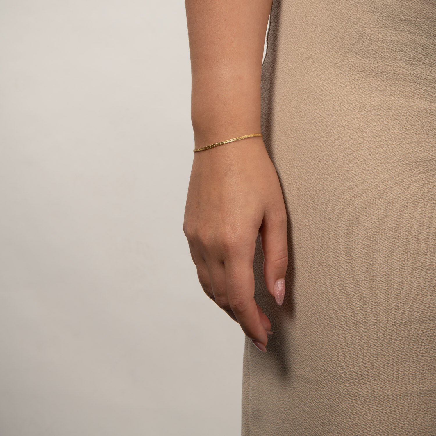 DETAIL208637